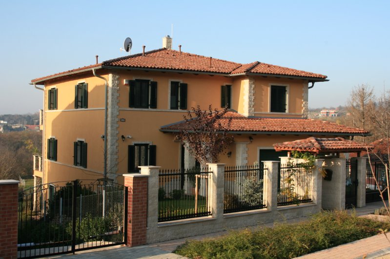 mediterrán stílusú modern családi ház