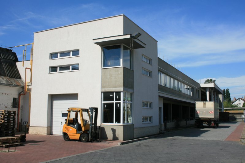 áruházhoz kapcsolódó irodaépület terv